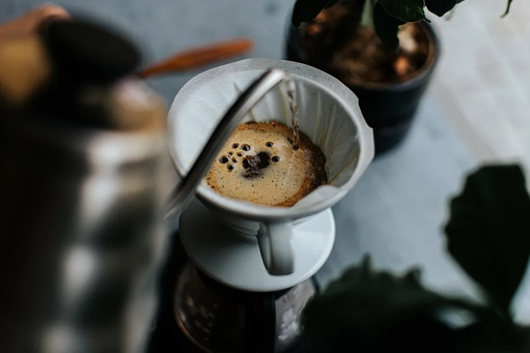 Welche Wassertemperatur ist für Kaffee ideal? 2 Kaffeezubereitung mit heißem Wasser