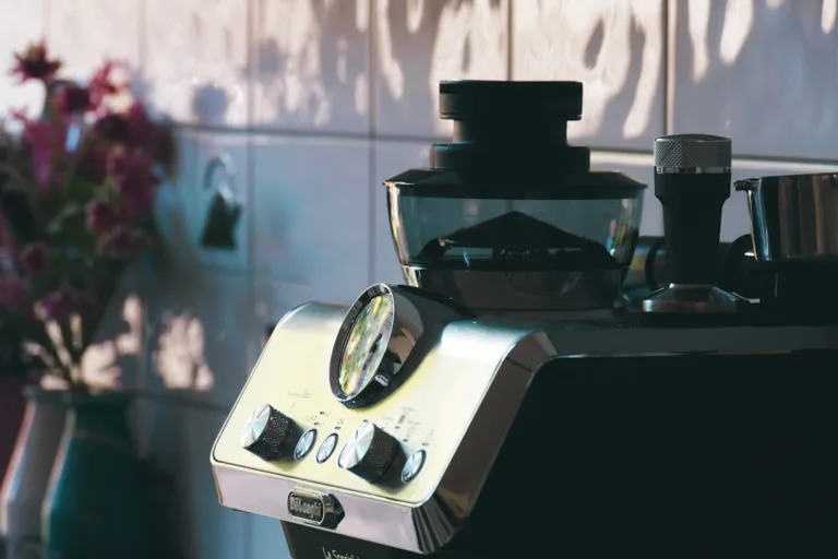 Kaffeemaschine für die richtige Einstellung von Kaffeevollautomaten