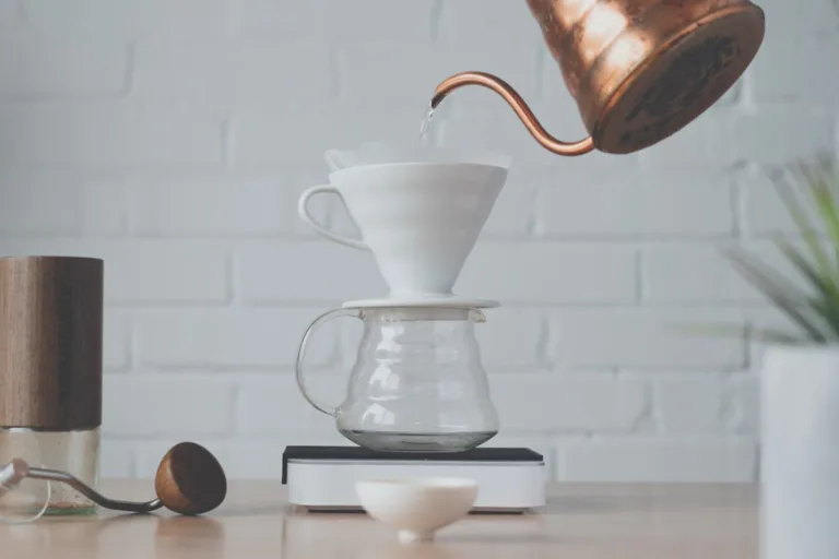 Klares Wasser für die Kaffeezubereitung als Beispiel für Wasserqualität